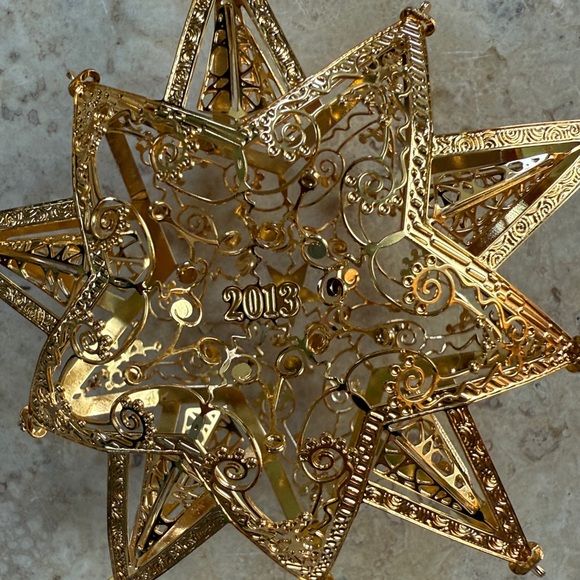 Danbury Mint Gold Christmas Ornaments Set - Picture 6 of 7